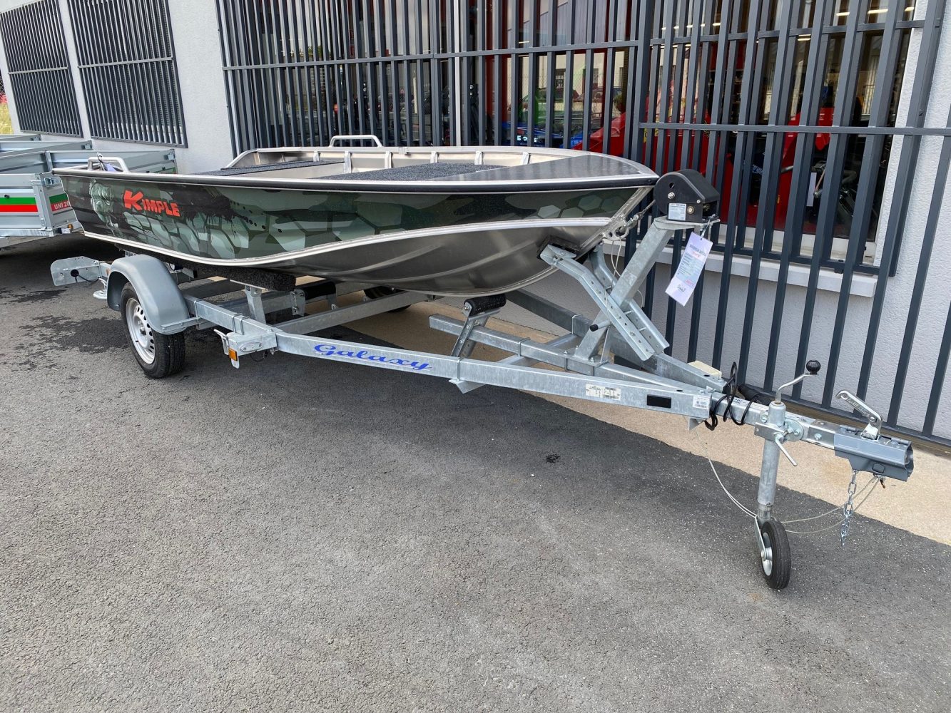 BATEAU DE PÊCHE KIMPLE HUNTER 370M AVEC KIT DÉCO – Image 5